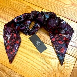 Fairyloot “Poison Study” Scrunchie, NWT